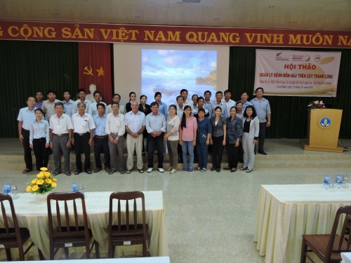 Đại biểu và chuyên gia New Zealand chụp ảnh lưu niệm